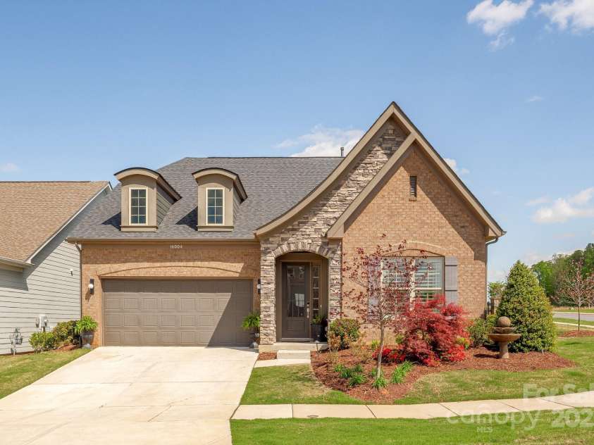 16004 Tulloch Road, Charlotte, NC 28278.  MLS# CAR4244766, YatesRealty ID 9661. 