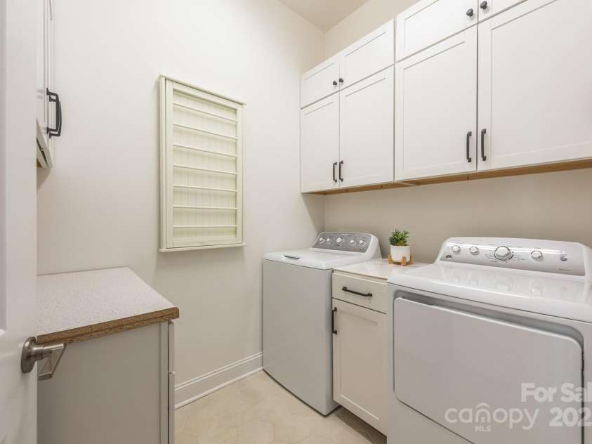 16004 Tulloch Road, Charlotte, NC 28278.  MLS# CAR4244766, YatesRealty ID 9661. 