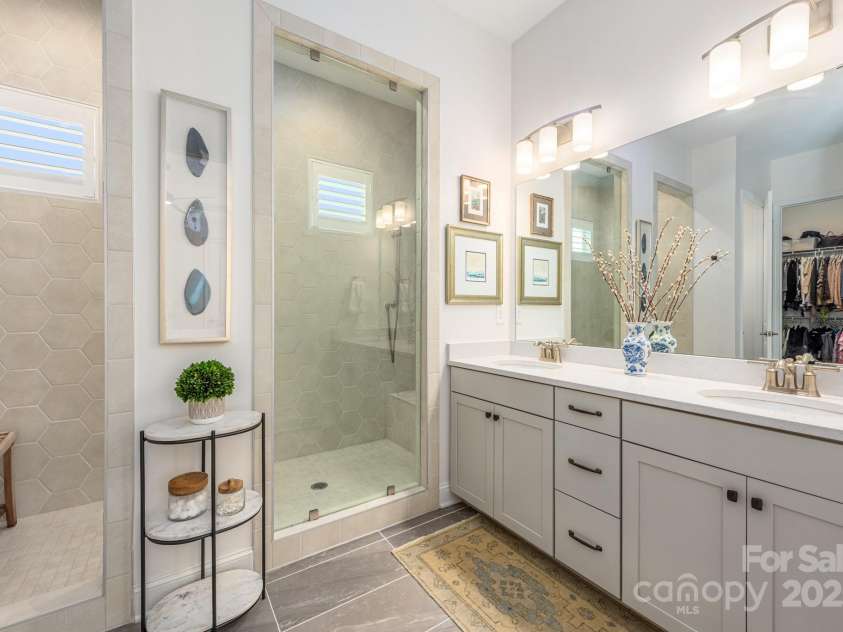 16004 Tulloch Road, Charlotte, NC 28278.  MLS# CAR4244766, YatesRealty ID 9661. 