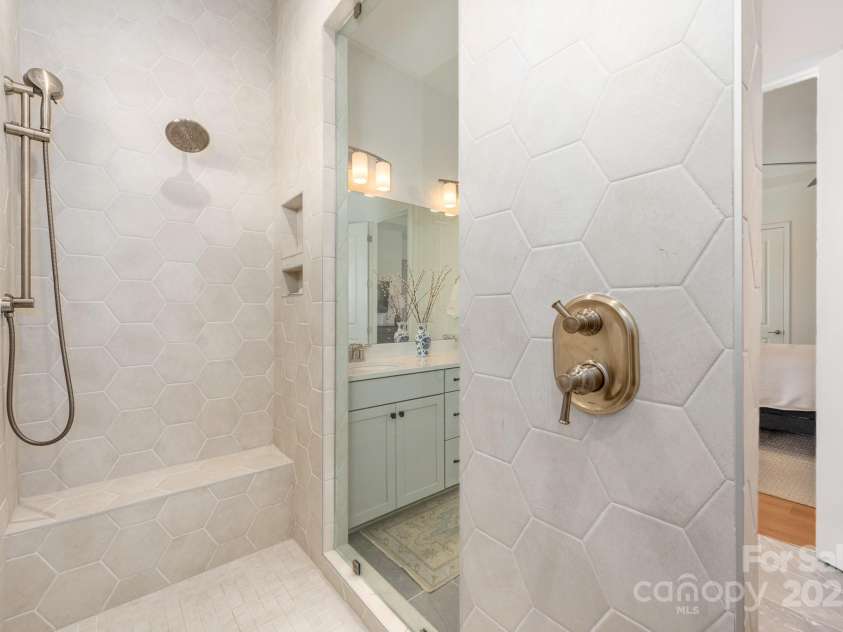 16004 Tulloch Road, Charlotte, NC 28278.  MLS# CAR4244766, YatesRealty ID 9661. 