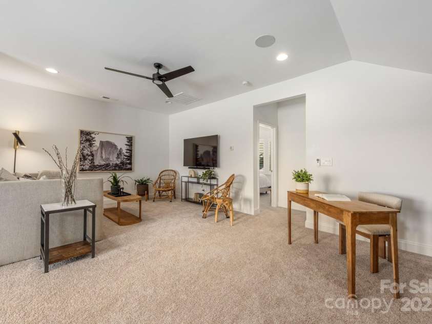 16004 Tulloch Road, Charlotte, NC 28278.  MLS# CAR4244766, YatesRealty ID 9661. 