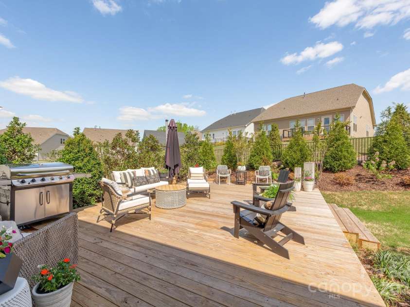 16004 Tulloch Road, Charlotte, NC 28278.  MLS# CAR4244766, YatesRealty ID 9661. 