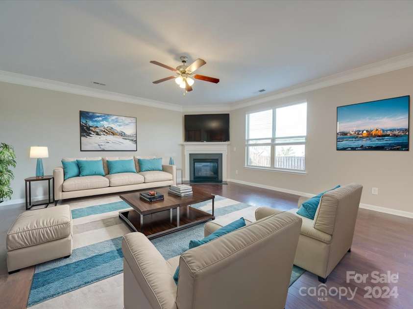 131 Renville Place, Mooresville, NC 28115.  MLS# CAR4189884, YatesRealty ID 9662. 