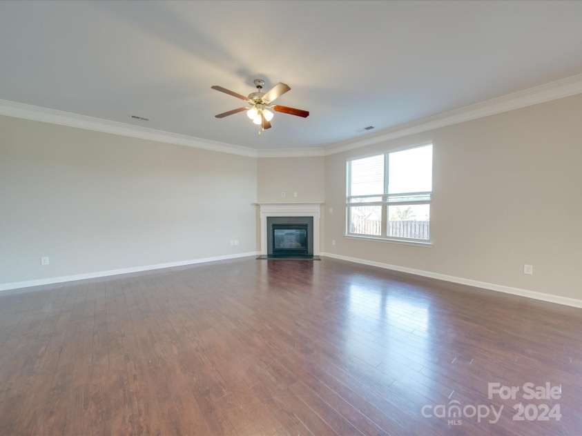 131 Renville Place, Mooresville, NC 28115.  MLS# CAR4189884, YatesRealty ID 9662. 