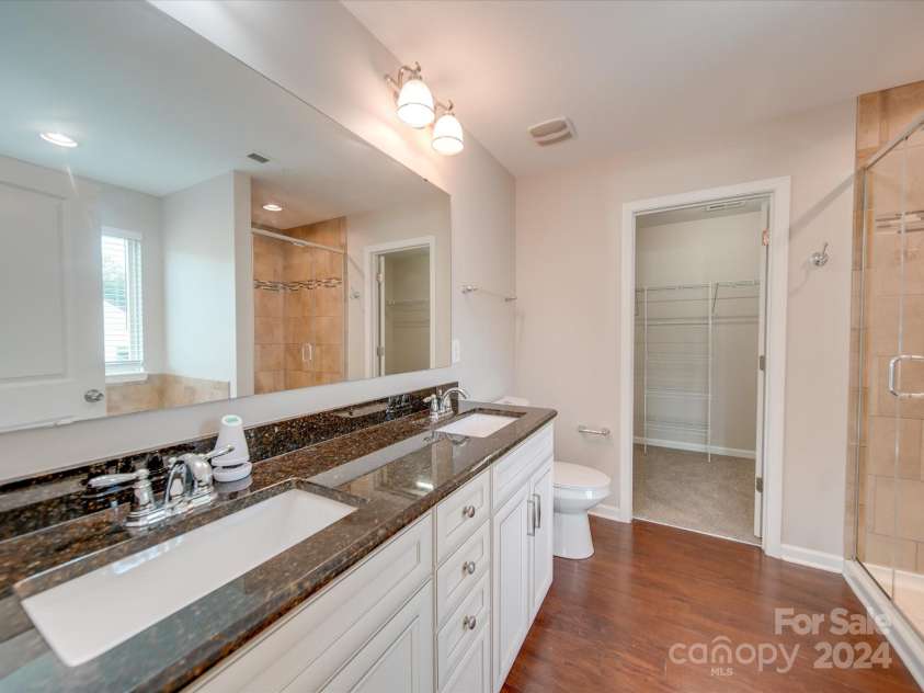 131 Renville Place, Mooresville, NC 28115.  MLS# CAR4189884, YatesRealty ID 9662. 