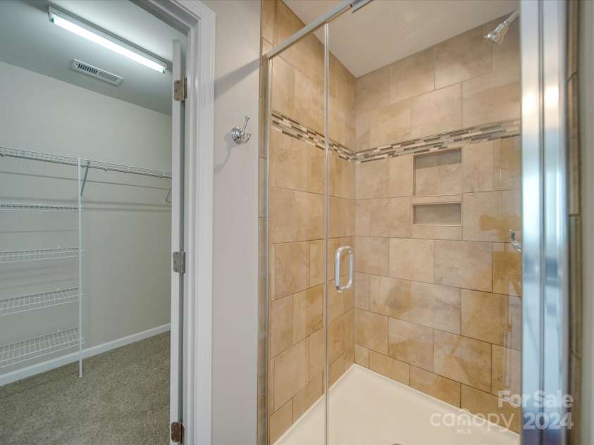 131 Renville Place, Mooresville, NC 28115.  MLS# CAR4189884, YatesRealty ID 9662. 