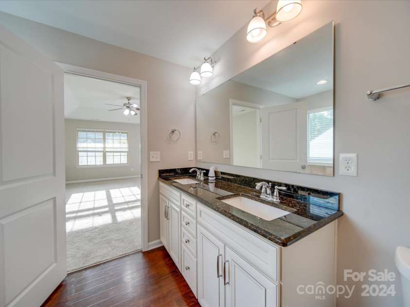 131 Renville Place, Mooresville, NC 28115.  MLS# CAR4189884, YatesRealty ID 9662. 