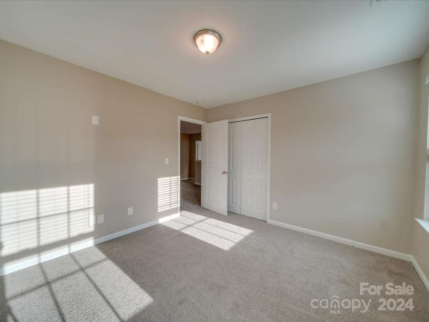 131 Renville Place, Mooresville, NC 28115.  MLS# CAR4189884, YatesRealty ID 9662. 