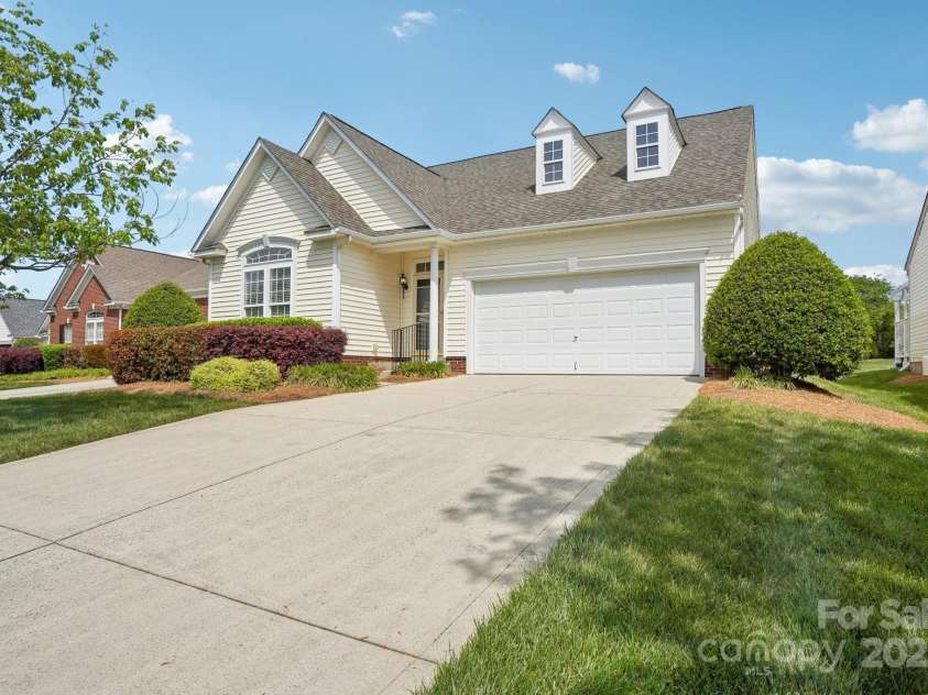 117 Pine Lake Drive, Monroe, NC 28110.  MLS# CAR4248493, YatesRealty ID 9664. 