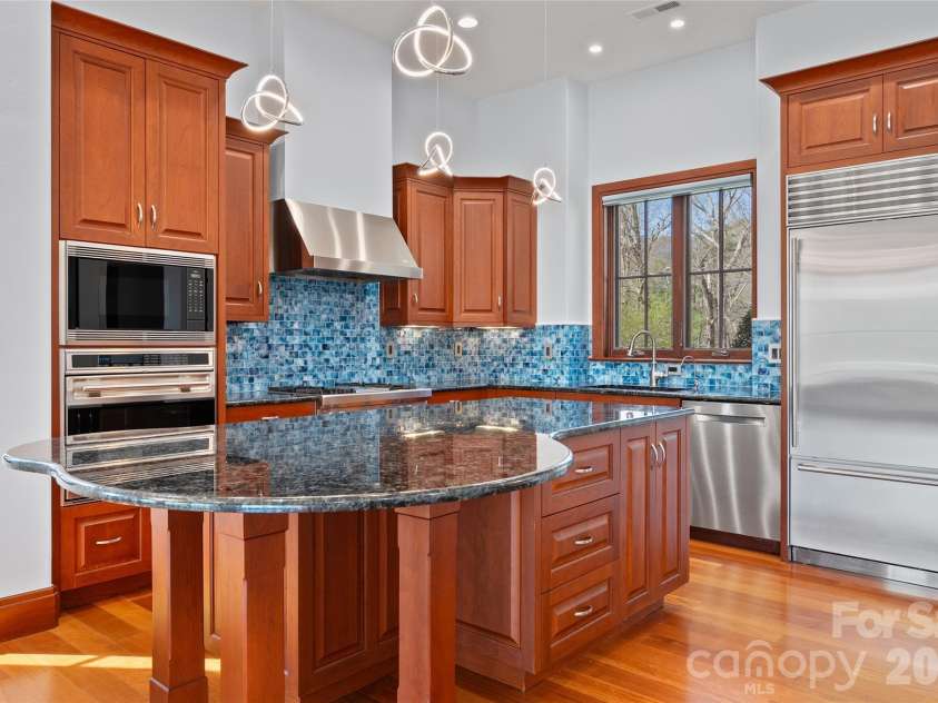 34 Foxbridge Way, Arden, NC 28704.  MLS# CAR4363086, YatesRealty ID 9664. 