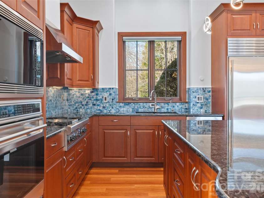 34 Foxbridge Way, Arden, NC 28704.  MLS# CAR4363086, YatesRealty ID 9664. 