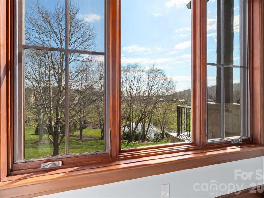 34 Foxbridge Way, Arden, NC 28704.  MLS# CAR4363086, YatesRealty ID 9664. 