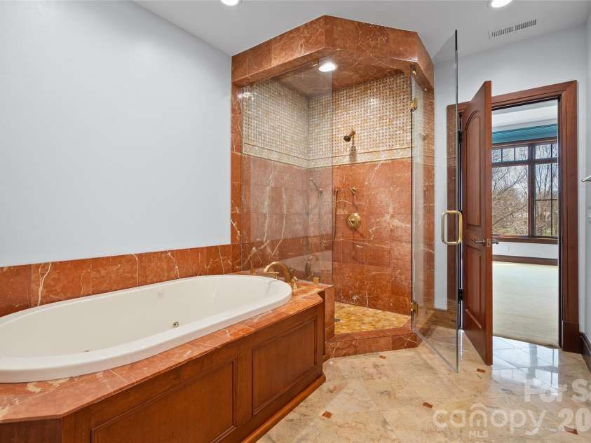 34 Foxbridge Way, Arden, NC 28704.  MLS# CAR4363086, YatesRealty ID 9664. 