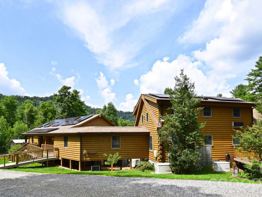 2257 Quiet Creek Lane, Lenoir, NC 28645.  MLS# CAR4408529, YatesRealty ID 9665. 