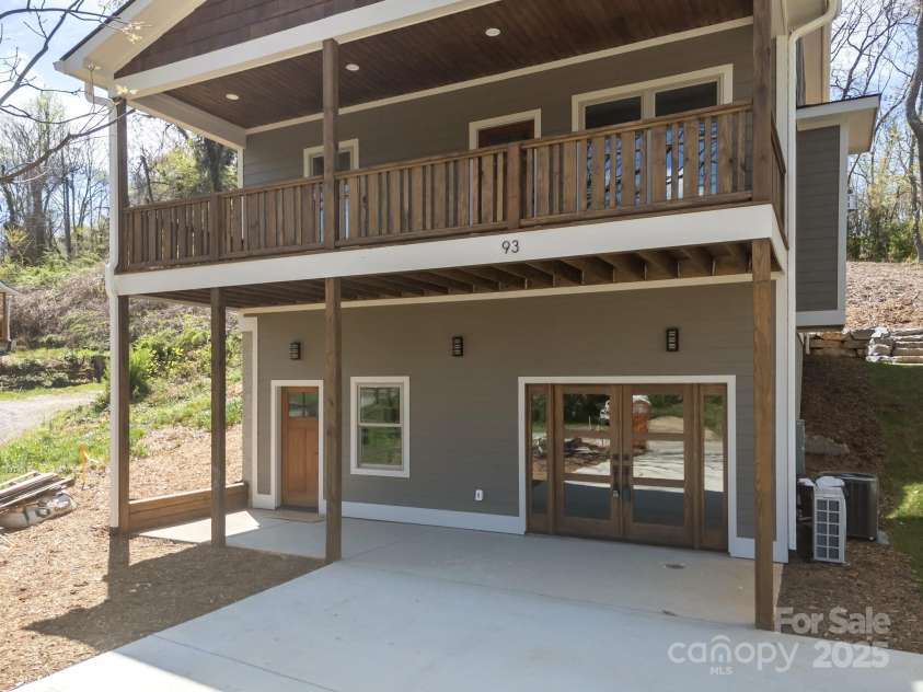 93 Glendale Avenue, Asheville, NC 28803.  MLS# CAR4234072, YatesRealty ID 9666. 