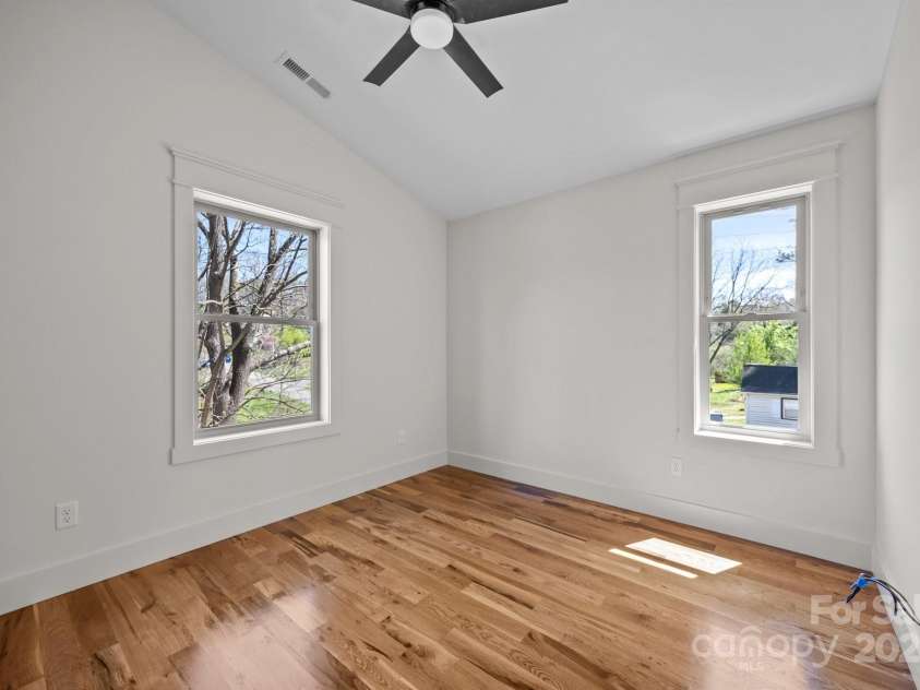 93 Glendale Avenue, Asheville, NC 28803.  MLS# CAR4234072, YatesRealty ID 9666. Bedroom #2