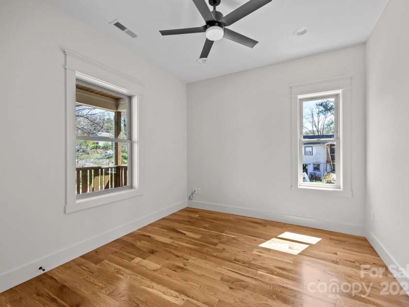 93 Glendale Avenue, Asheville, NC 28803.  MLS# CAR4234072, YatesRealty ID 9666. Bedroom on main level