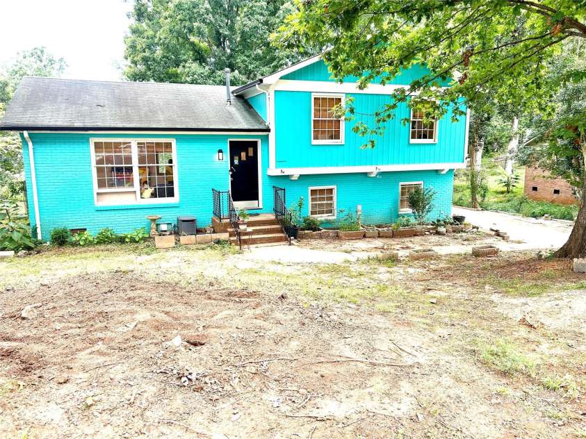 6708 Lynmont Drive, Charlotte, NC 28212.  MLS# CAR4294133, YatesRealty ID 9667. 