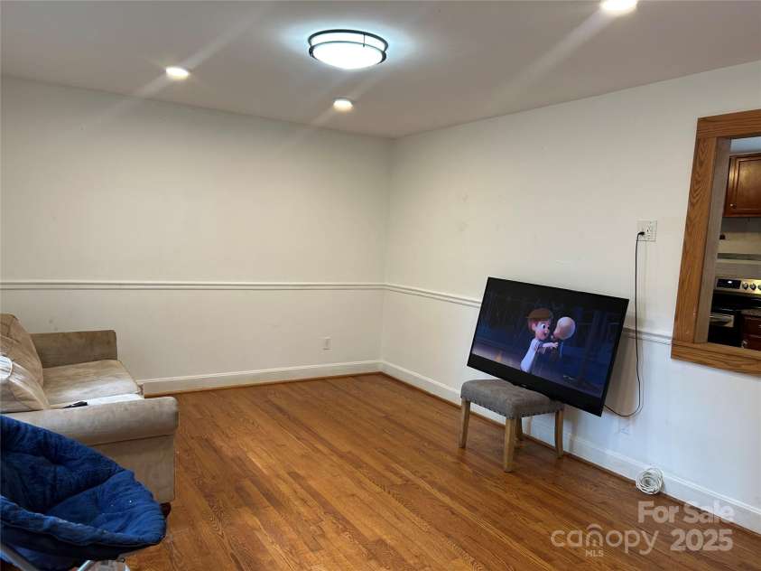6708 Lynmont Drive, Charlotte, NC 28212.  MLS# CAR4294133, YatesRealty ID 9667. 
