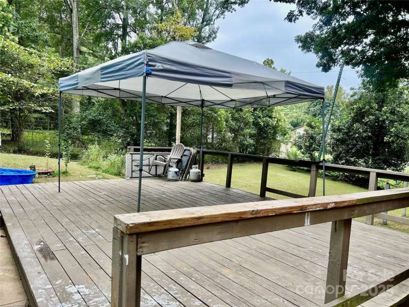 6708 Lynmont Drive, Charlotte, NC 28212.  MLS# CAR4294133, YatesRealty ID 9667. 
