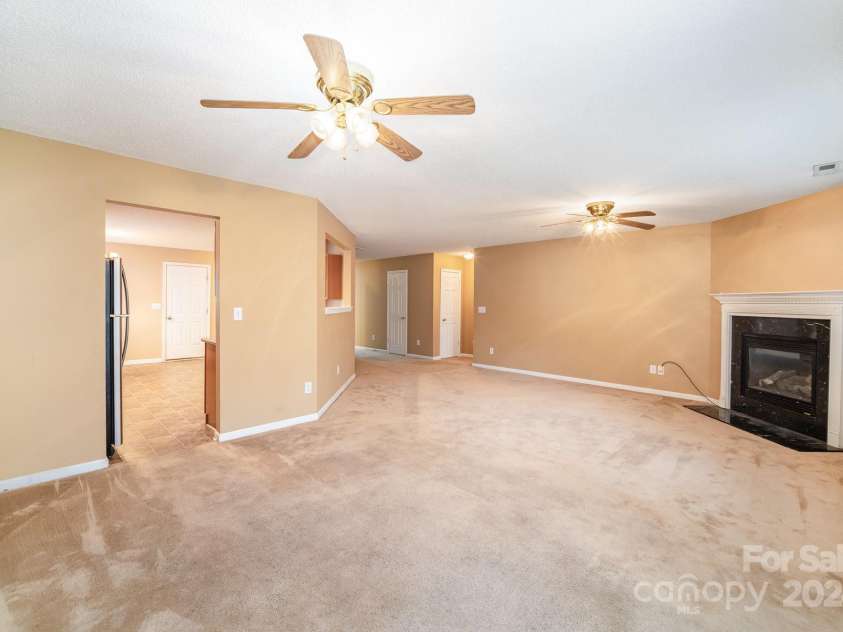 105 Ranlo Avenue, Gastonia, NC 28054.  MLS# CAR4200774, YatesRealty ID 9668. 