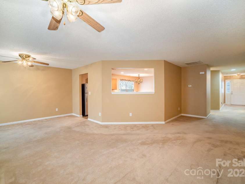 105 Ranlo Avenue, Gastonia, NC 28054.  MLS# CAR4200774, YatesRealty ID 9668. 