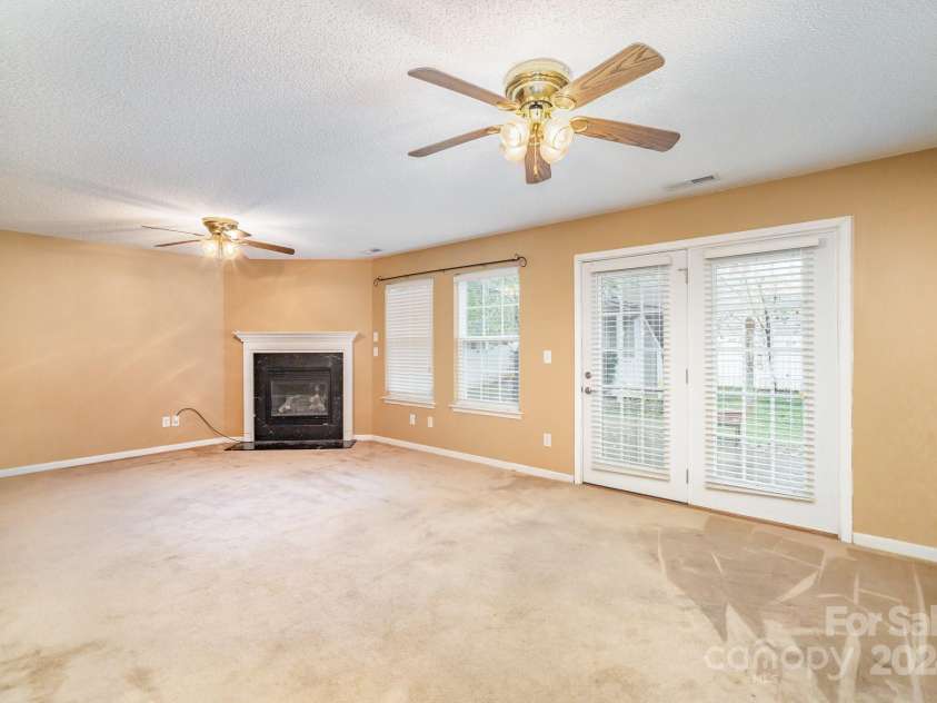105 Ranlo Avenue, Gastonia, NC 28054.  MLS# CAR4200774, YatesRealty ID 9668. 