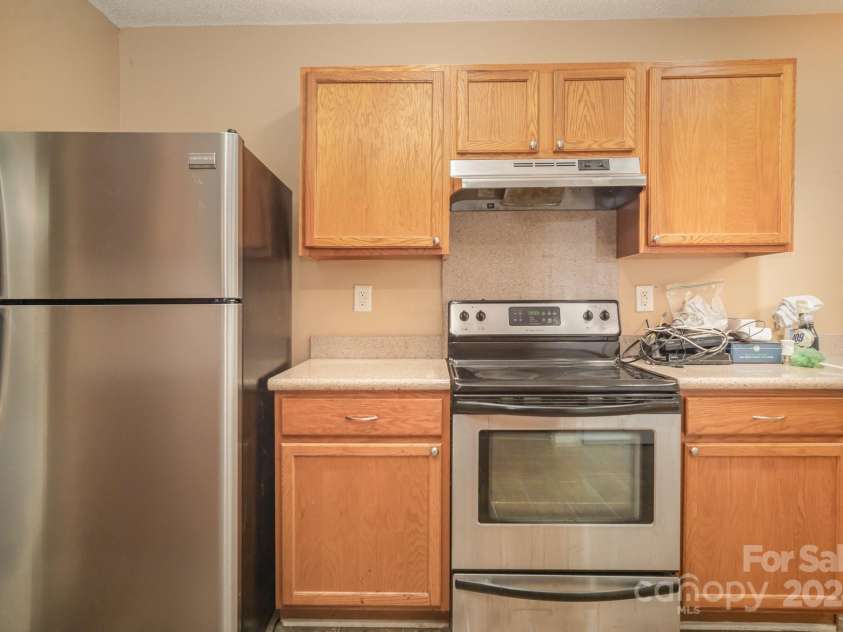105 Ranlo Avenue, Gastonia, NC 28054.  MLS# CAR4200774, YatesRealty ID 9668. 