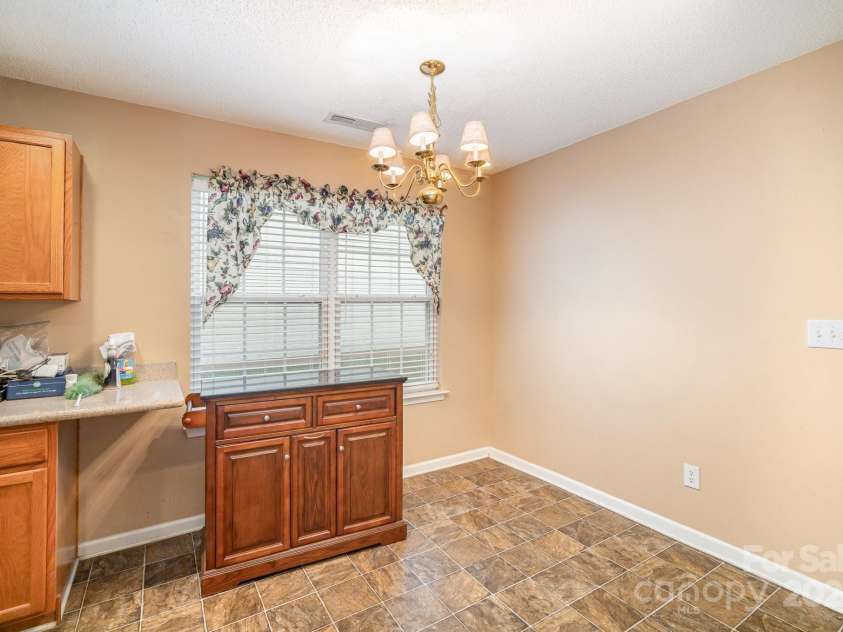 105 Ranlo Avenue, Gastonia, NC 28054.  MLS# CAR4200774, YatesRealty ID 9668. 
