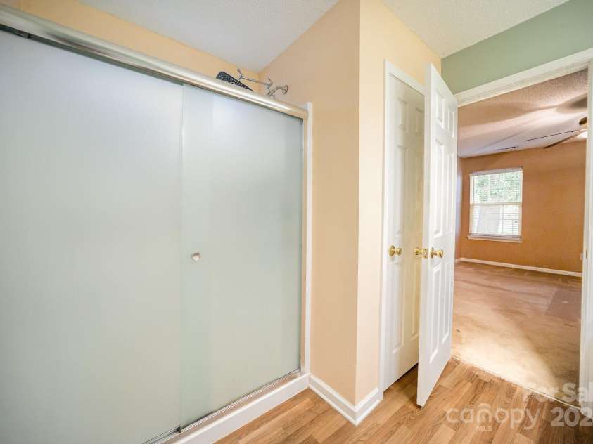 105 Ranlo Avenue, Gastonia, NC 28054.  MLS# CAR4200774, YatesRealty ID 9668. 
