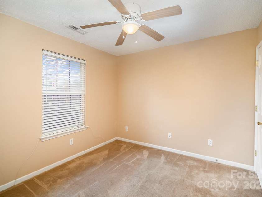 105 Ranlo Avenue, Gastonia, NC 28054.  MLS# CAR4200774, YatesRealty ID 9668. 