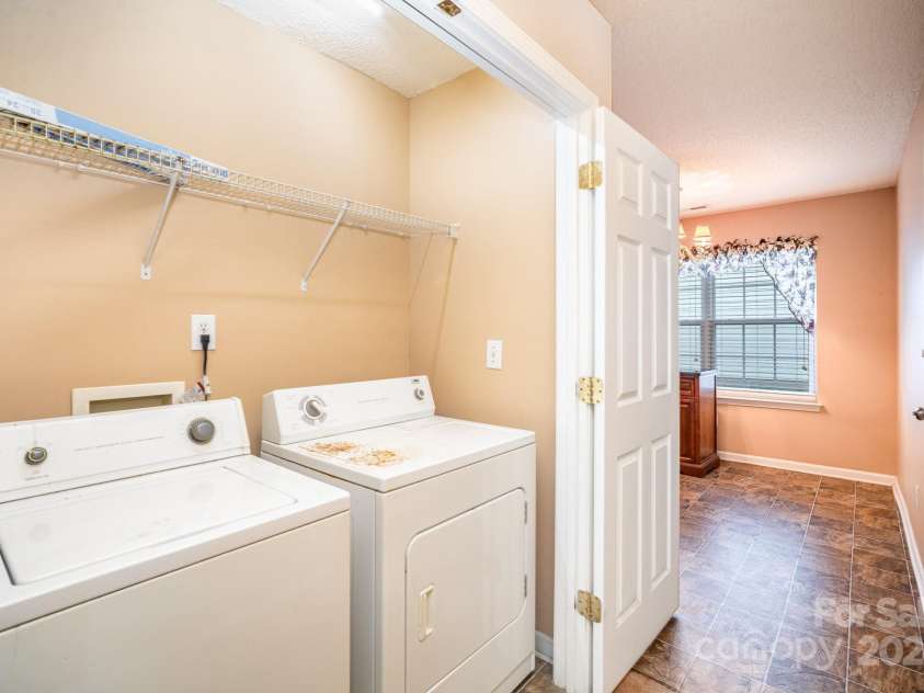 105 Ranlo Avenue, Gastonia, NC 28054.  MLS# CAR4200774, YatesRealty ID 9668. 