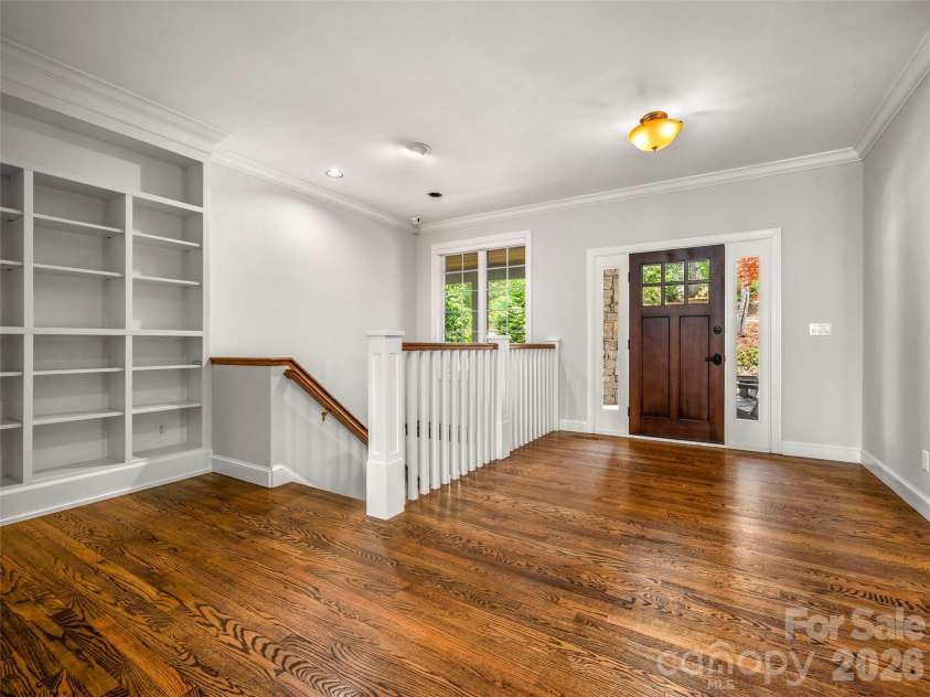 69 Old Hickory Trail, Hendersonville, NC 28739.  MLS# CAR4366104, YatesRealty ID 9668. 
