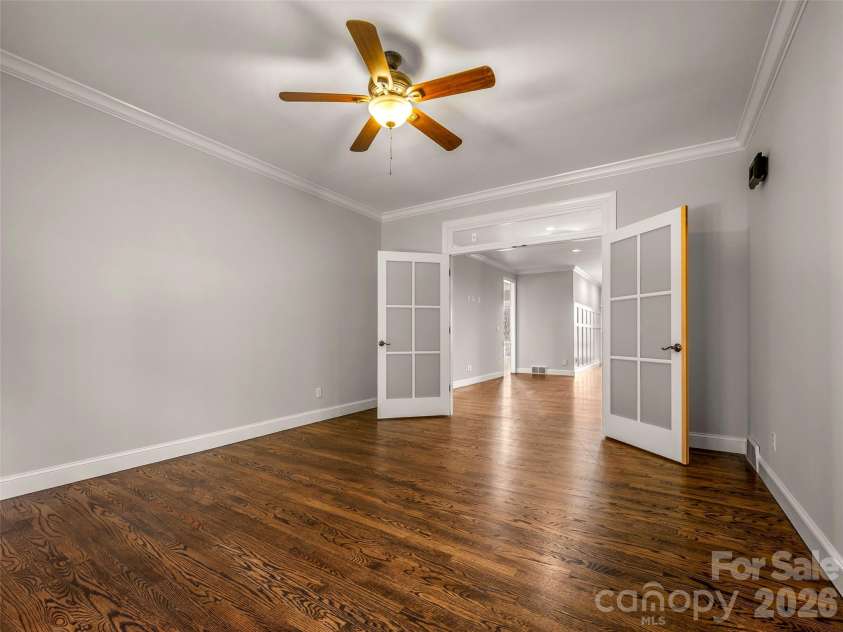 69 Old Hickory Trail, Hendersonville, NC 28739.  MLS# CAR4366104, YatesRealty ID 9668. 