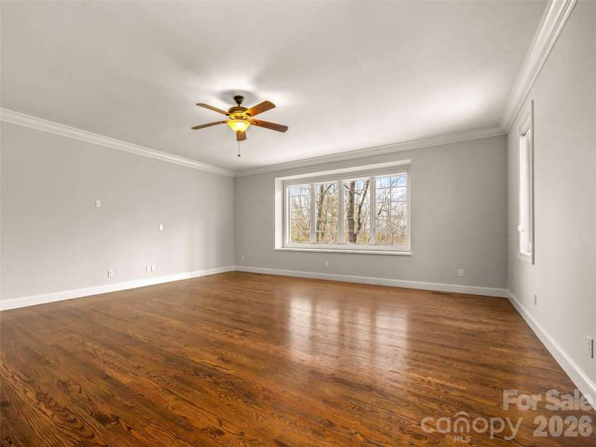 69 Old Hickory Trail, Hendersonville, NC 28739.  MLS# CAR4366104, YatesRealty ID 9668. 