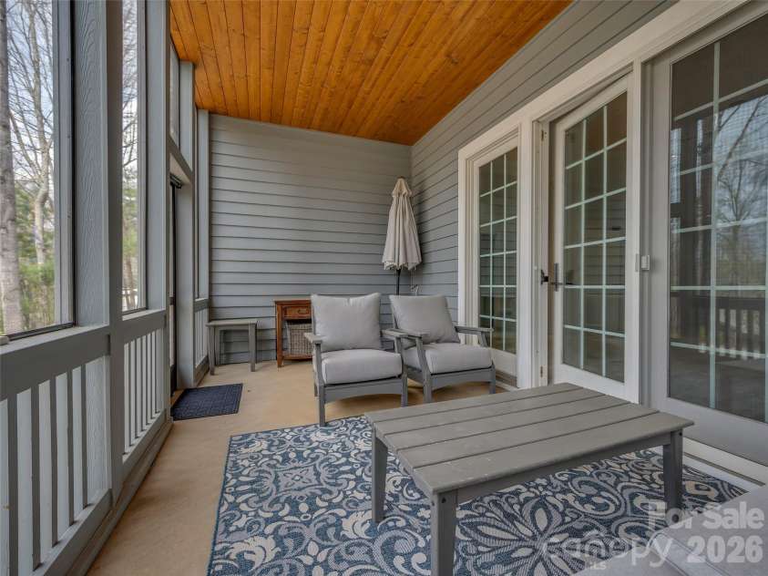 69 Old Hickory Trail, Hendersonville, NC 28739.  MLS# CAR4366104, YatesRealty ID 9668. 