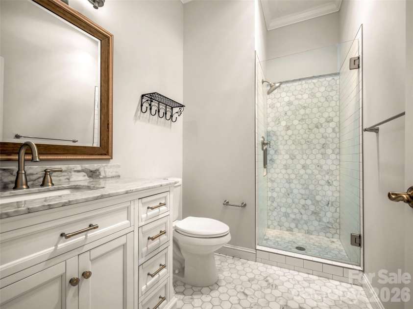 69 Old Hickory Trail, Hendersonville, NC 28739.  MLS# CAR4366104, YatesRealty ID 9668. 
