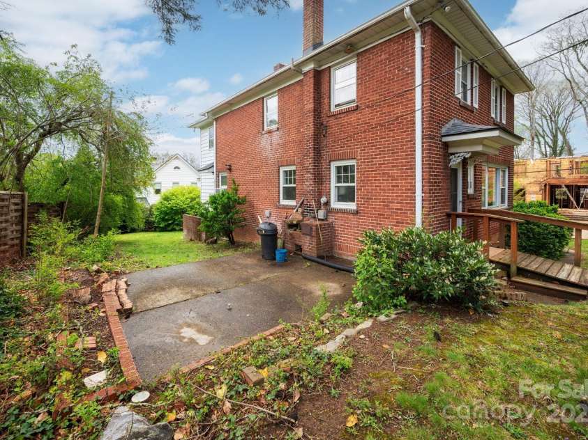 10 Westchester Drive, Asheville, NC 28803.  MLS# CAR4241694, YatesRealty ID 9669. Rear View Of Home