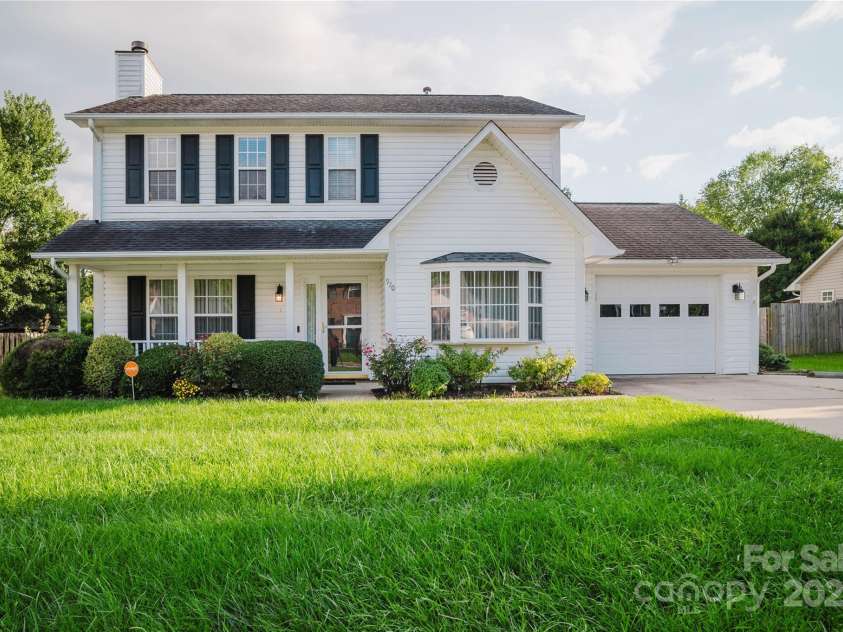 920 Woodhill Drive, Fletcher, NC 28732.  MLS# CAR4287132, YatesRealty ID 9669. 