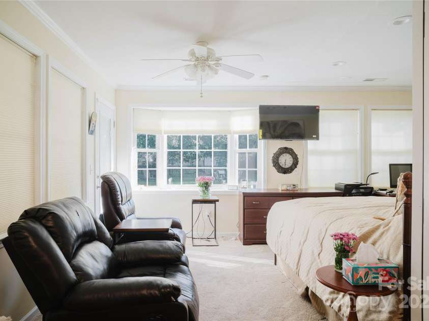 920 Woodhill Drive, Fletcher, NC 28732.  MLS# CAR4287132, YatesRealty ID 9669. 