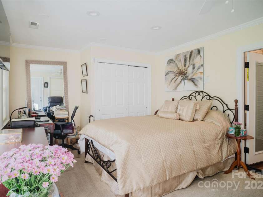 920 Woodhill Drive, Fletcher, NC 28732.  MLS# CAR4287132, YatesRealty ID 9669. 