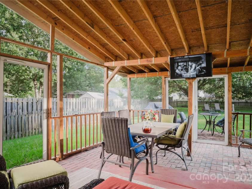 920 Woodhill Drive, Fletcher, NC 28732.  MLS# CAR4287132, YatesRealty ID 9669. 