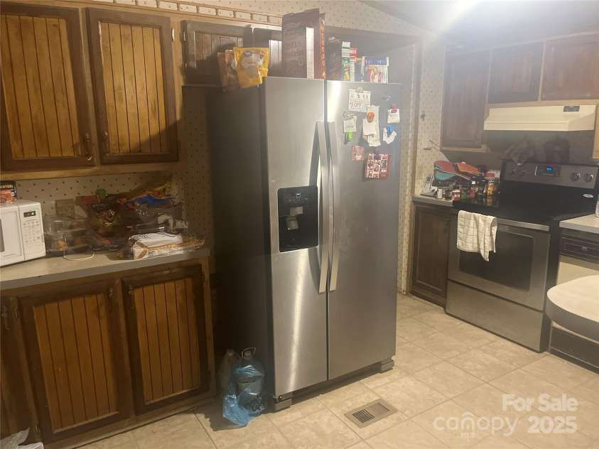 12414 Buxton Drive, Pineville, NC 28134.  MLS# CAR4267547, YatesRealty ID 967. 