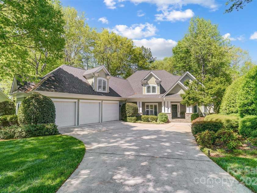 3508 Mountain Cove Drive, Charlotte, NC 28216.  MLS# CAR4252554, YatesRealty ID 9670. 