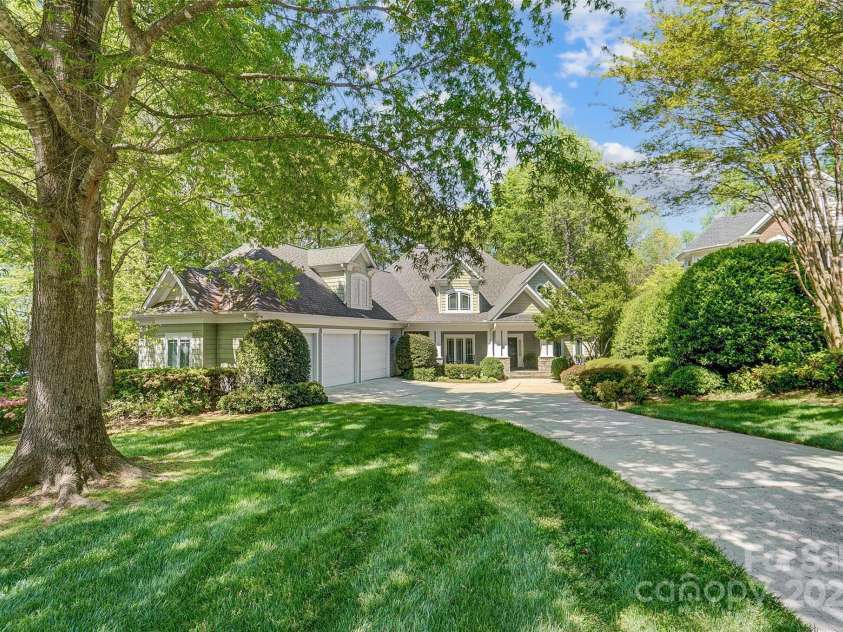 3508 Mountain Cove Drive, Charlotte, NC 28216.  MLS# CAR4252554, YatesRealty ID 9670. 