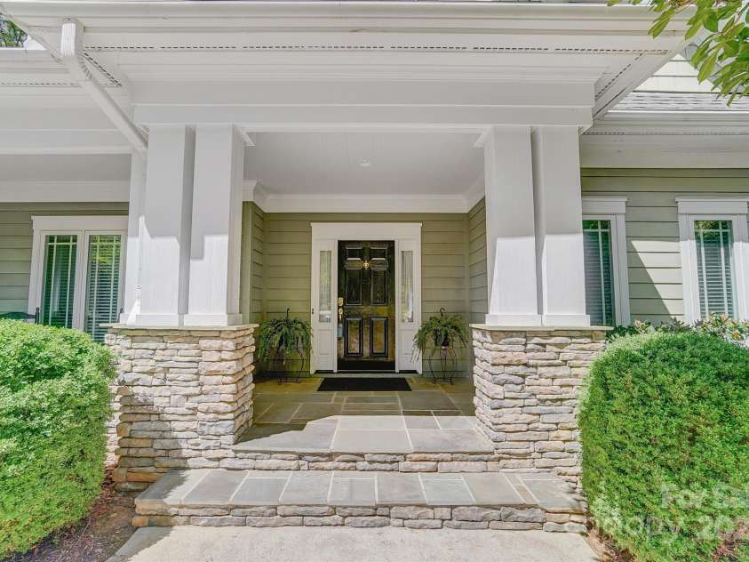 3508 Mountain Cove Drive, Charlotte, NC 28216.  MLS# CAR4252554, YatesRealty ID 9670. 