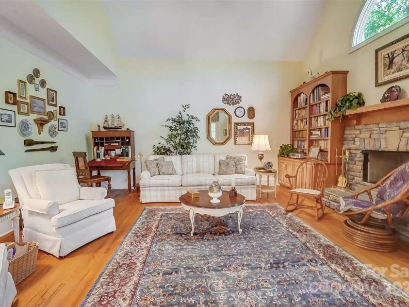 3508 Mountain Cove Drive, Charlotte, NC 28216.  MLS# CAR4252554, YatesRealty ID 9670. 