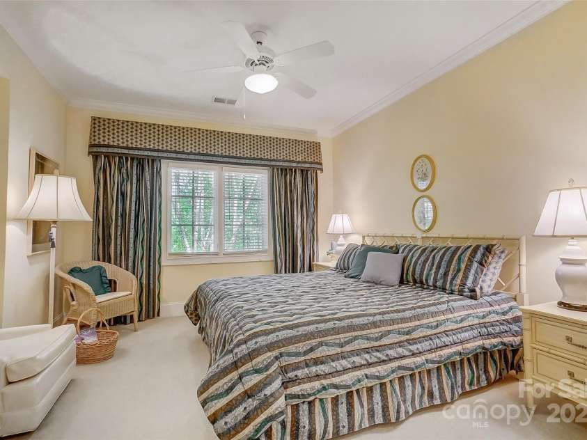 3508 Mountain Cove Drive, Charlotte, NC 28216.  MLS# CAR4252554, YatesRealty ID 9670. 