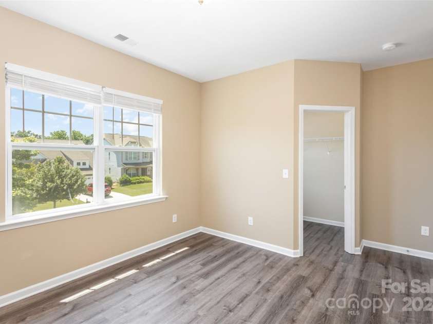 1317 Middlecrest Drive, Concord, NC 28027.  MLS# CAR4147286, YatesRealty ID 9671. 