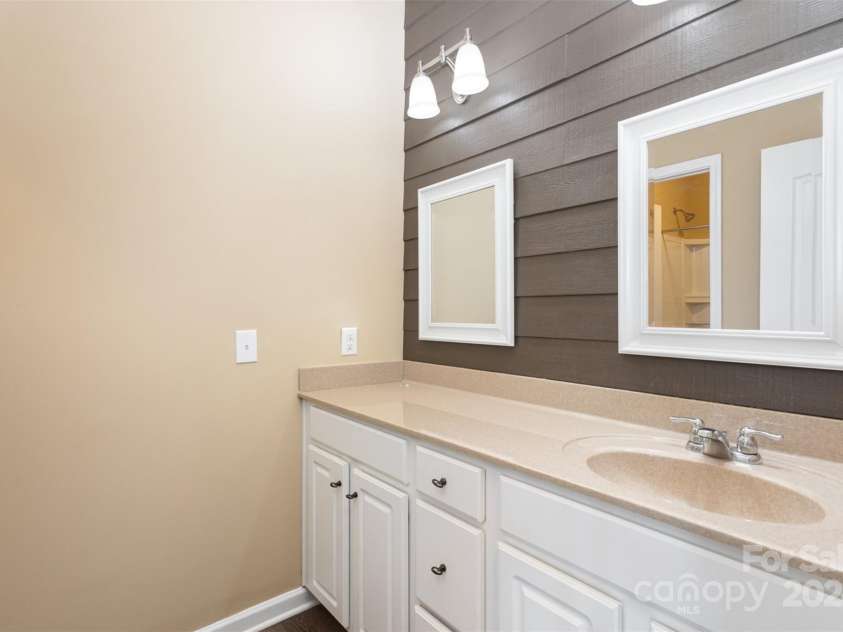 1317 Middlecrest Drive, Concord, NC 28027.  MLS# CAR4147286, YatesRealty ID 9671. 